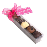 Small Chocolates - A delicious gift delivered as an addition to your floral gift.

Chocolates, box of 6, this will make the perfect addition to their gift. Box of 6 chocolates comprising of Dar